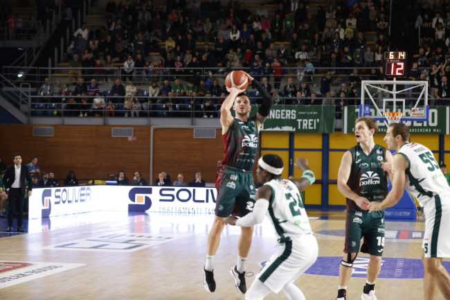 2iejzhk3i7pxrfb3ohhmhphyp4j2tc