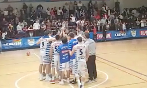 vinavil centrocampo squadra mani