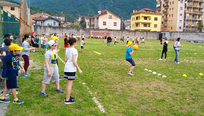 Giochi di fine anno scolastico per gli alunni della scuola "Milani". Foto