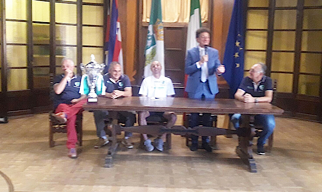 arona calcio presentazione3
