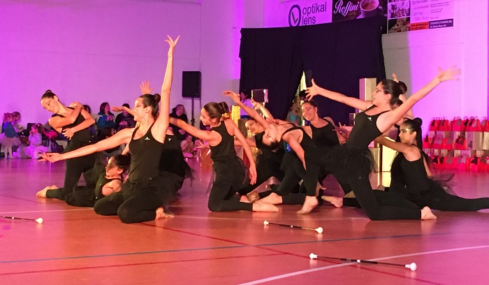 Le atlete del Twirling Santa Cristina protagoniste del Natale ad Ornavasso