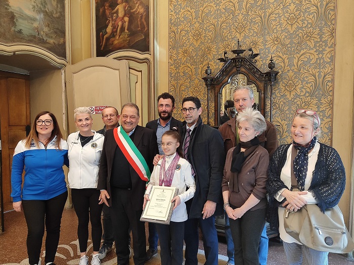 La ginnasta Giulia Perotti premiata dalla città di Vercelli