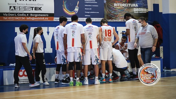 Squali oleggio basket