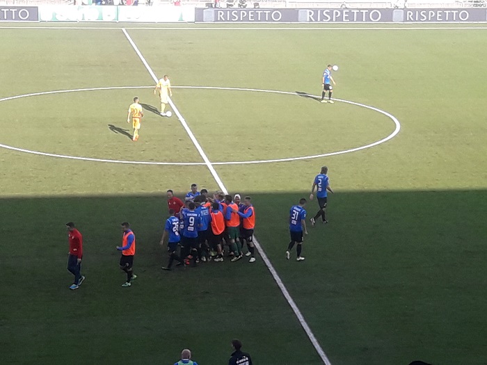All'ultimo respiro Di Mariano: il Novara festeggia i 3 punti