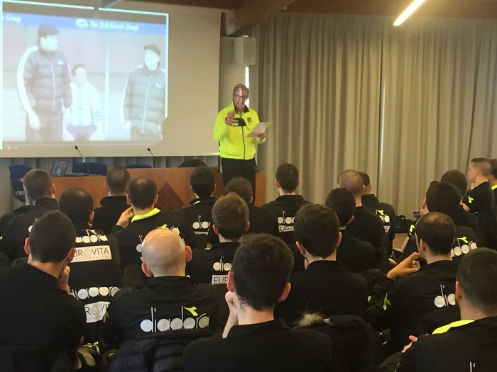 Gli arbitri di Serie D a lezione dall'ex arbitro di Serie A Trefoloni a Novarello. Foto