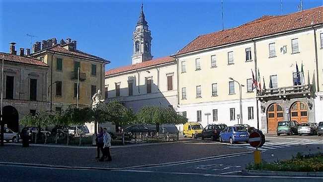 arona piazza de filippi